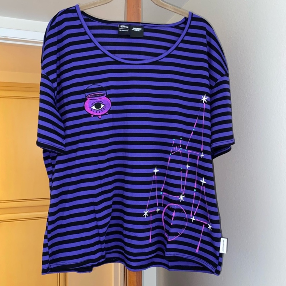 Her Universe Hocus Pocus Shirt